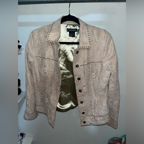 Tan jacket with print on it - Picture 1 of 3